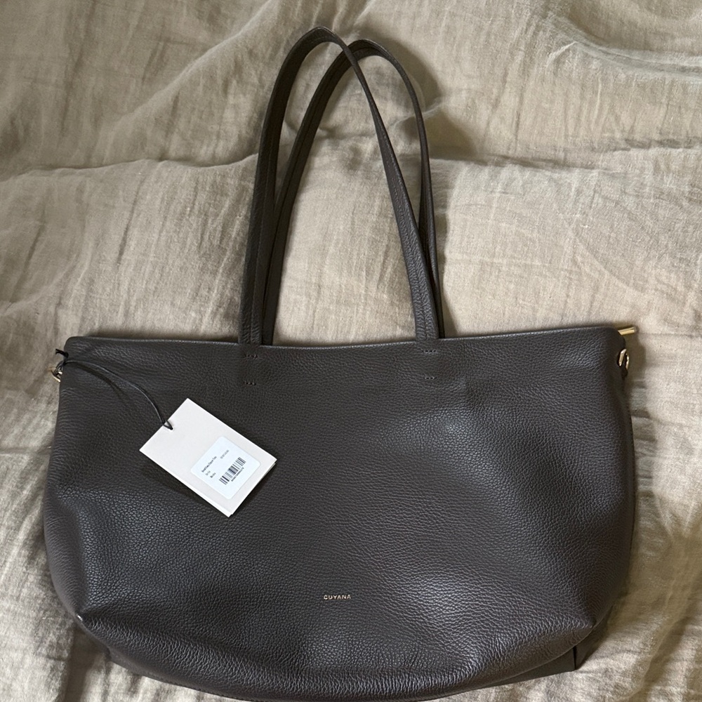 NWT Cuyana Small Easy Zipper Tote in Mocha